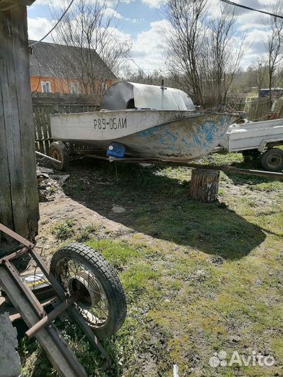 Лодка с мотором