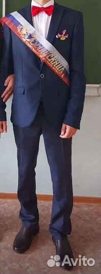 Пиджак, брюки, туфли