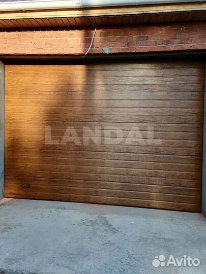 Секционные ворота