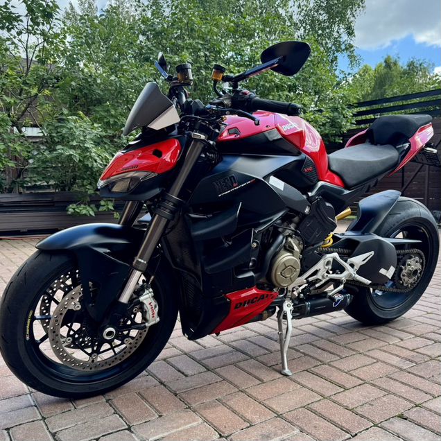 Ducati Streetfighter V4, 2022, 14 000 км