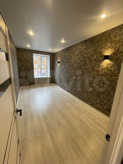 3-к. квартира, 76 м², 2/4 эт.