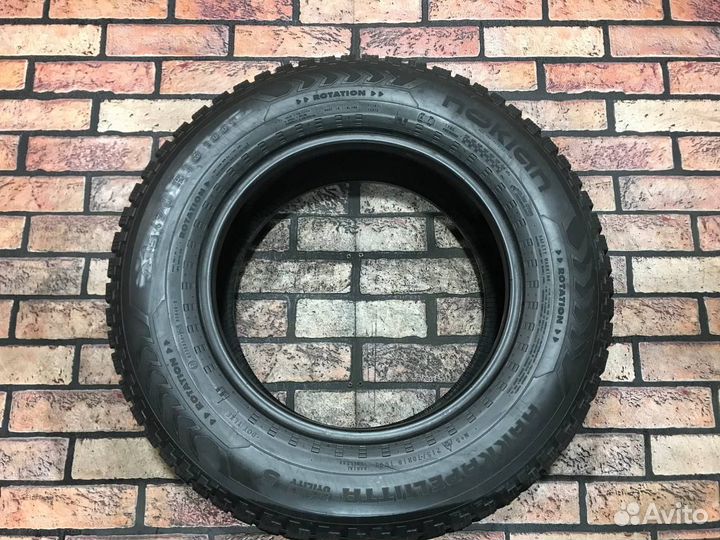 Nokian Tyres Hakkapeliitta 5 215/70 R16 100T