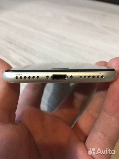 iPhone SE (2020), 64 ГБ