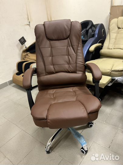 Офисное кресло