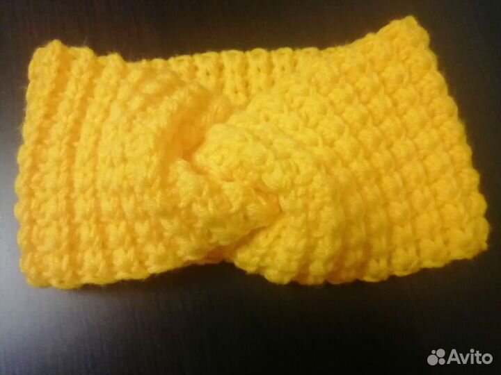 Повязка на голову вязаная