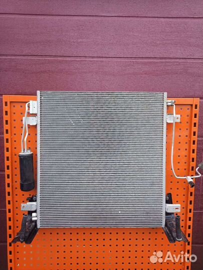 Радиатор кондиционера infiniti qx 56