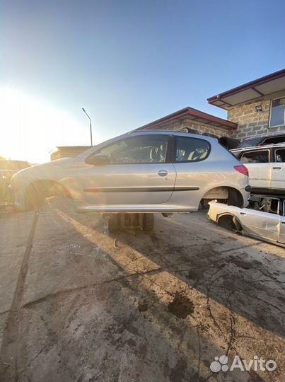 Запчасти peugeot 206