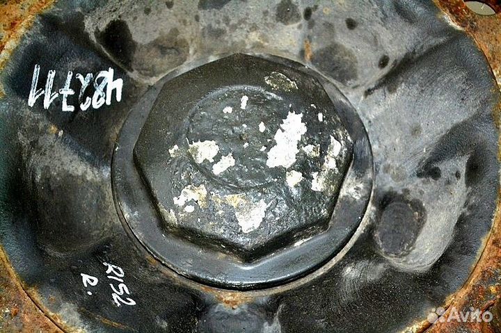 Ступица, дисковые тормоза, передний мост, правая r