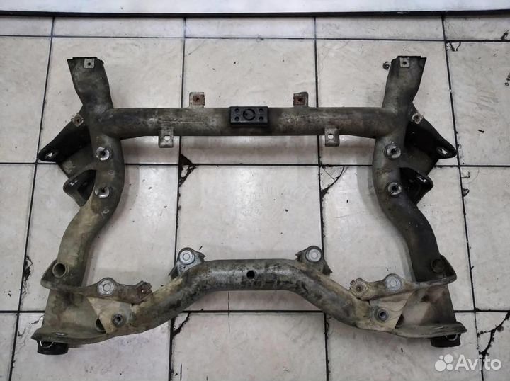 Подрамник передний w207 coupe E-class 642.836 2