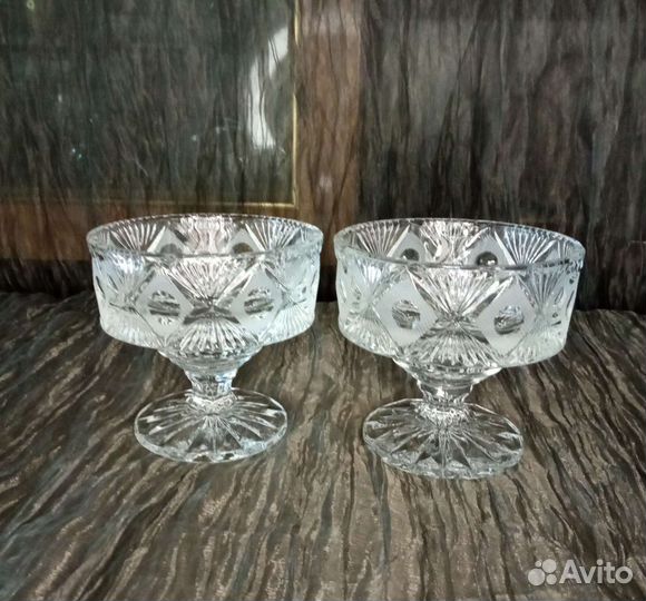 Хрустальная ваза конфетница на ножке времён СССР