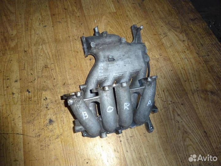 Коллектор впускной Volkswagen Bora A4 1998-2005