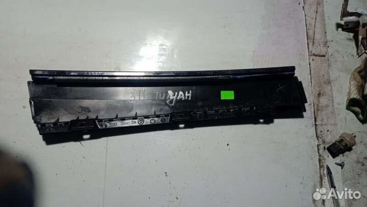 Накладка рамки двери задняя правая Volkswagen