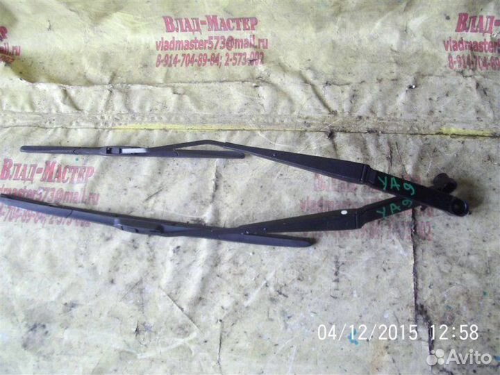 Держатель дворника Subaru Exiga YA9 EJ25 2008-2015