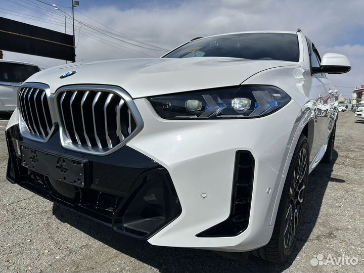 BMW X6 3.0 AT, 2023, 300 км