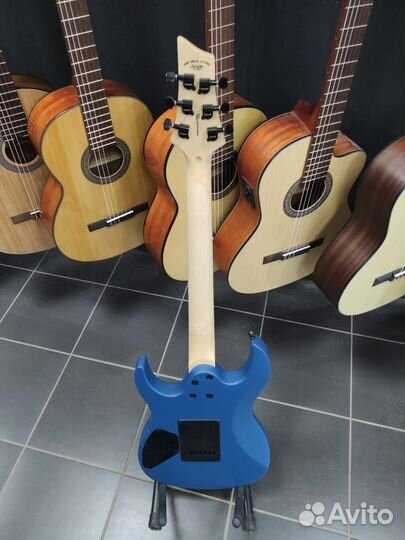 Электрогитара Новая