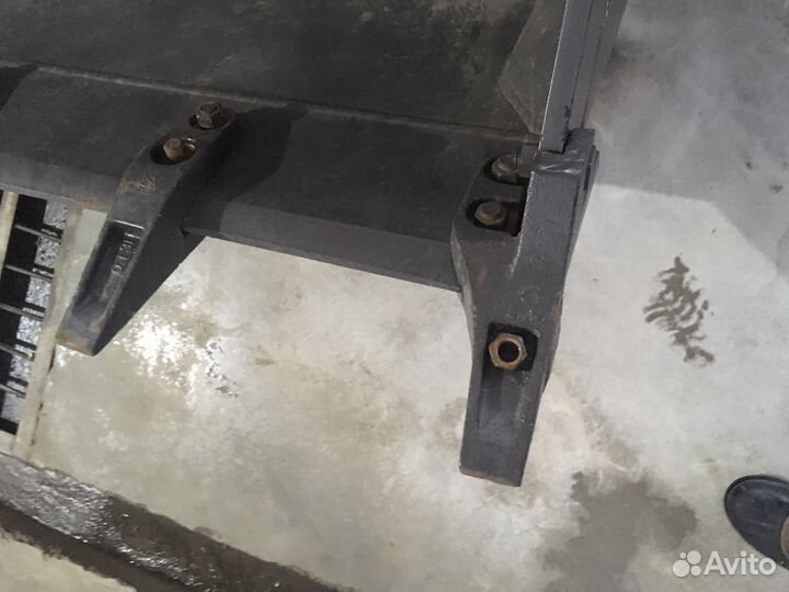 Зубья на ковш На фронтальный погрузчик