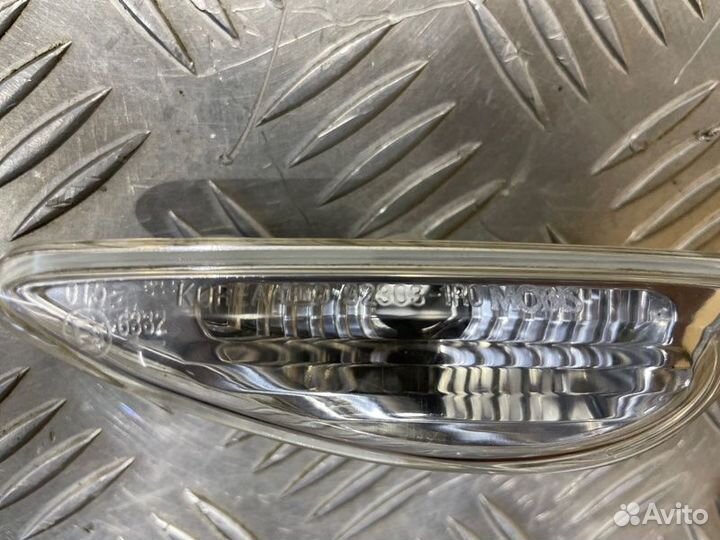 Повторитель поворота в крыло левый Hyundai Solaris