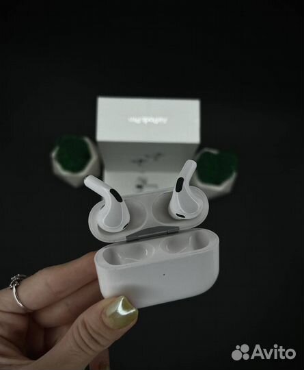 AirPods Pro 2 с шумоподавлением + чехол