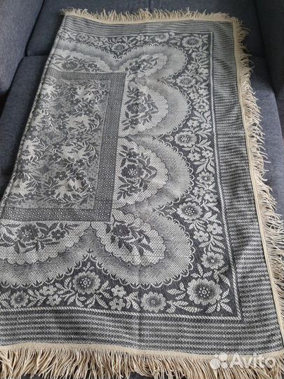 Винтажная гобеленовая скатерть