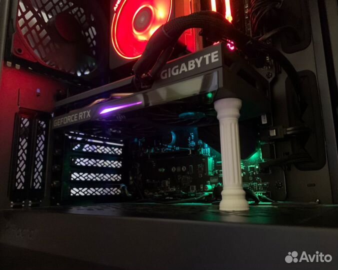 Подставка / Держатель для видеокарты