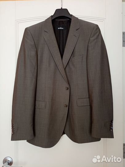 Костюм тройка