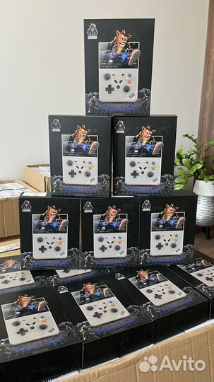 Игровая приставка M 18 портативная ретро консоль