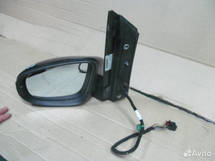 Зеркало левое Volkswagen Touran 2003-2015