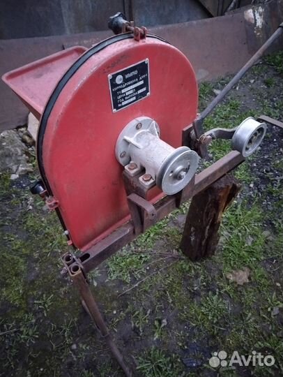 Кормодробилка