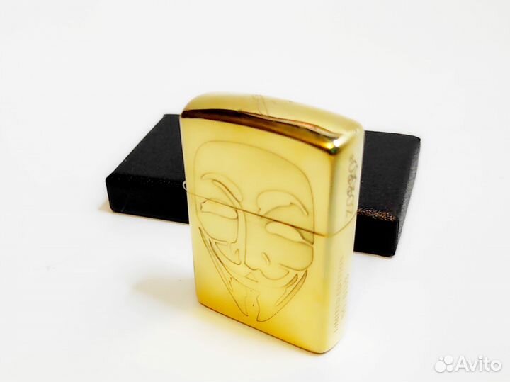 Зажигалка бензиновая