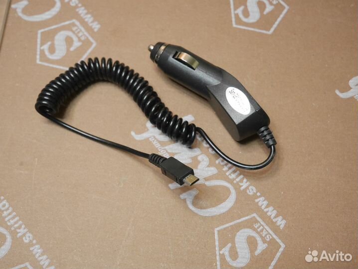 Автомобильная зарядка адаптер