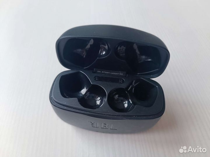 Кейс для наушников JBL Tune215tws