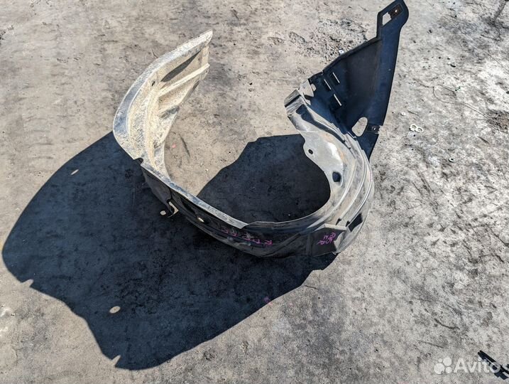 Подкрылок Honda CR-V RD5 K20A Прав. Перед