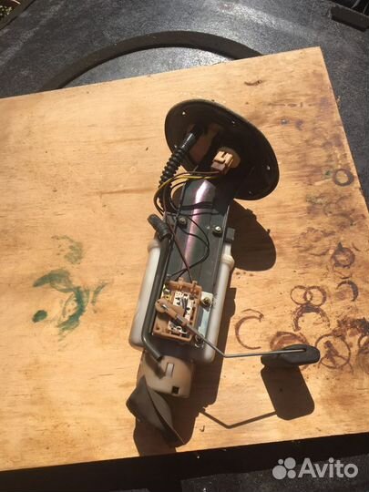 Бензонасос в сборе на Хюндай Соната (Тагаз)