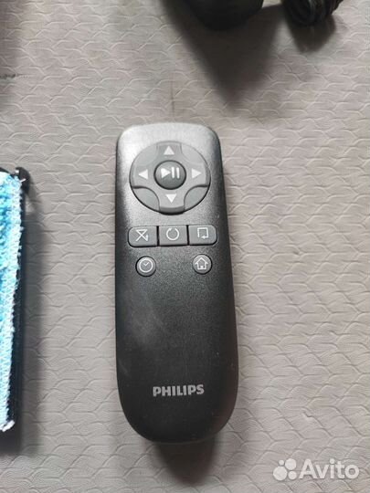 Робот-пылесос Philips FC8795/01, розовый
