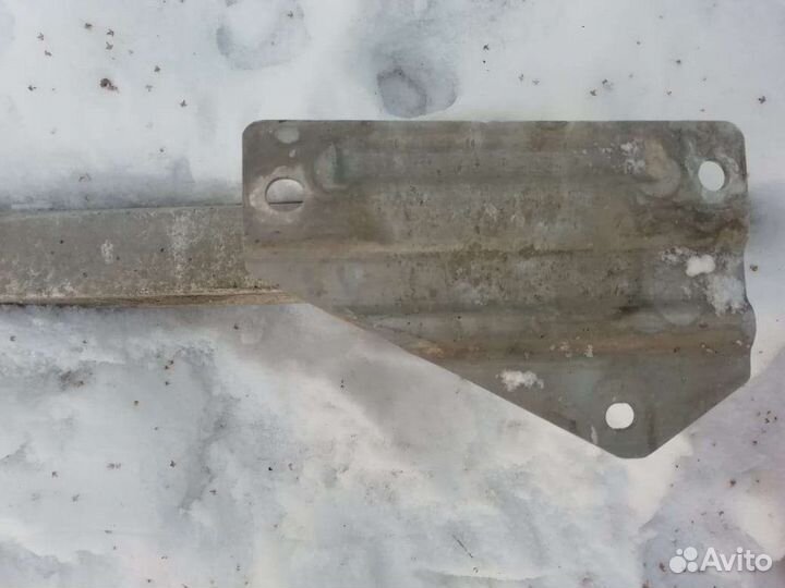 Усилитель бампера. Chevrolet