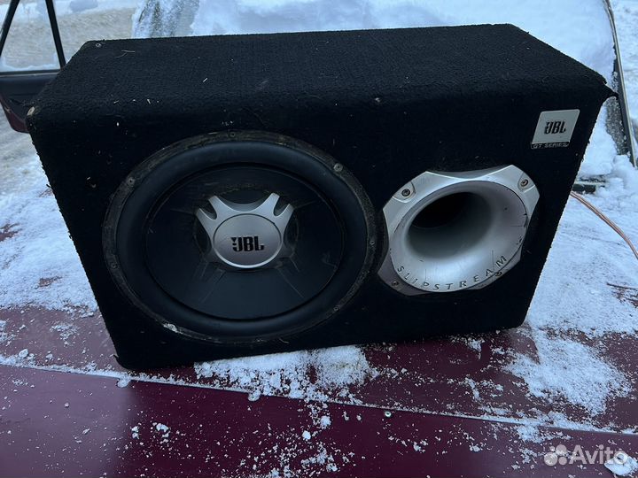 Сабвуфер JBL GT5-1204BR