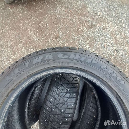Goodyear Ultragrip 600 205/55 R16 94T