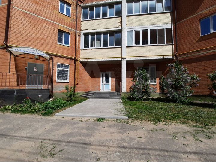 Спальный район + хорошее место, 124.8 м²