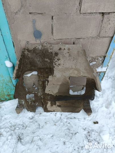 Пыльник двигателя Granta FL