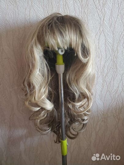 Парик женский