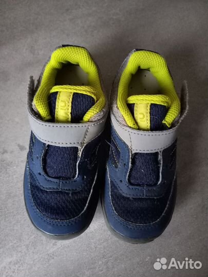 Кроссовки детские 26 размер