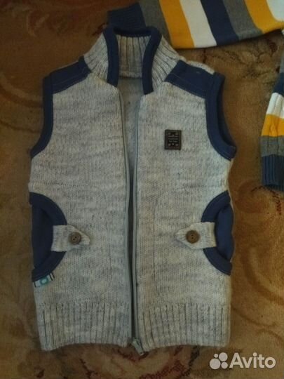 Свитер детский +2жилетки 98