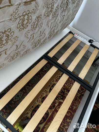 Кровать двухспальная с матрасом бу