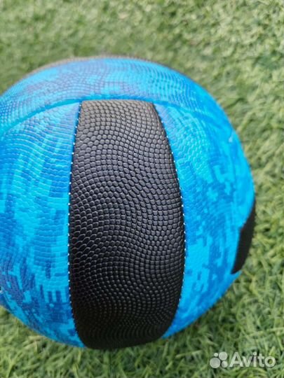 Волейбольный мяч