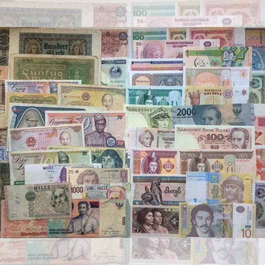 Порно кастингке бір жігіт кіріп келді.