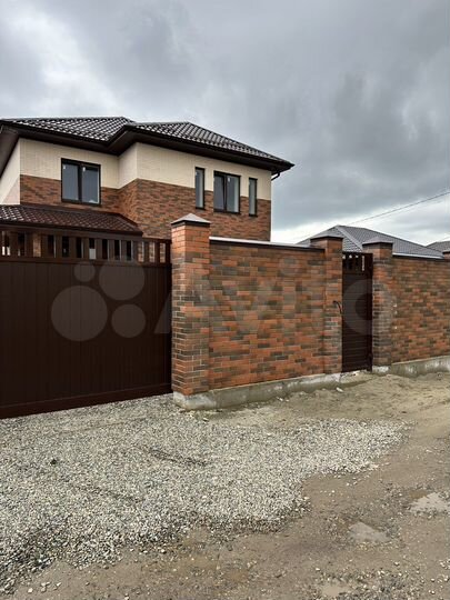 Дом 189 м² на участке 7 сот.