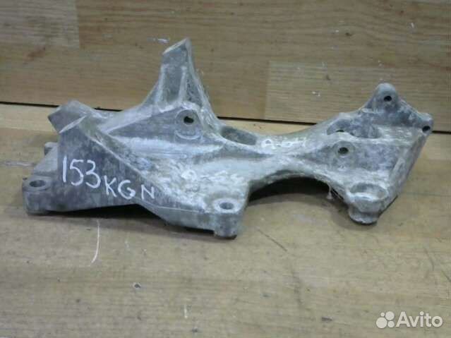 Кронштейн генератора Volkswagen Polo 4 045903143E