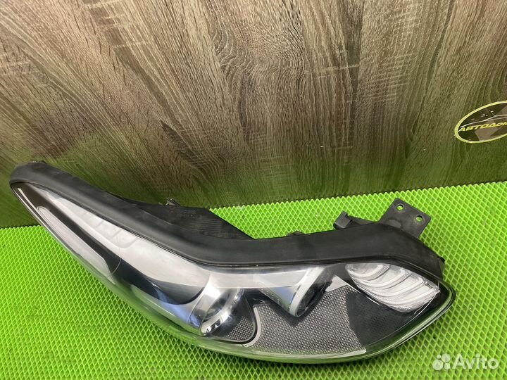 Фара правая Kia Sportage 4 92102f1010