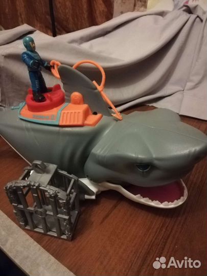 Игрушка - акула(активная)