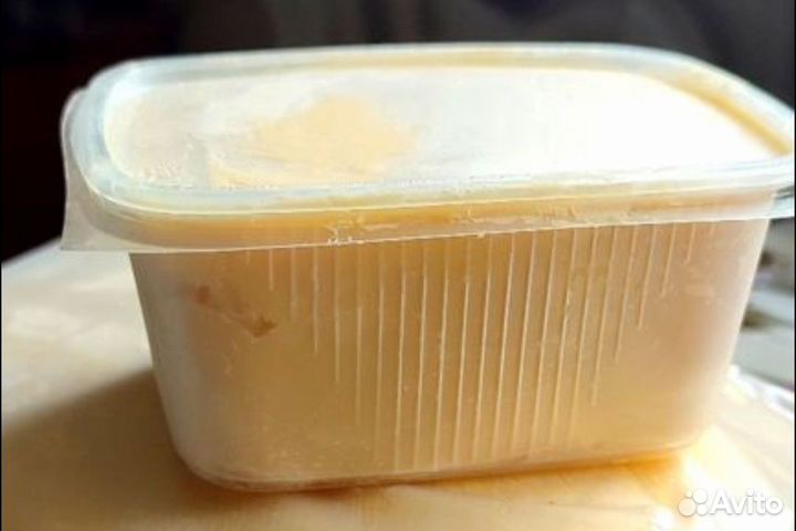 Масло сливочное домашне,сыр